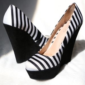 Black and White Striped Wedges - ALDO size 7.5